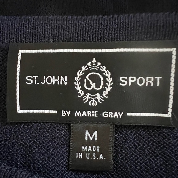 Navy Sleeveless Sweater with American Flag - Picture 3 of 3